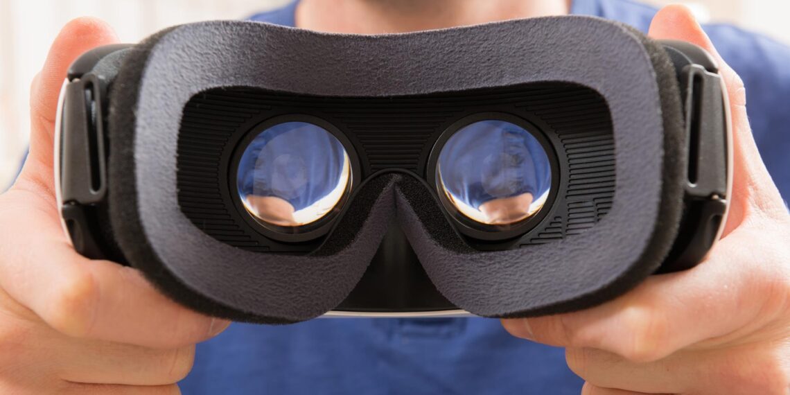 Virtual Reality Headset