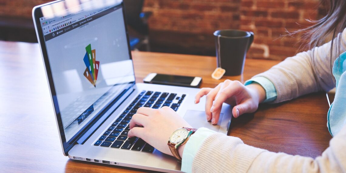Una lista de herramientas gratuitas en línea para mejorar sus habilidades de escritura académica
