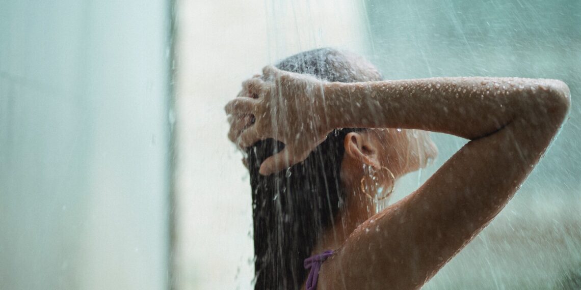 un baño caliente antes de dormir