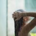 un baño caliente antes de dormir