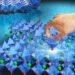 Avance en nanotecnología: película ferroeléctrica ultrafina para liberar dispositivos electrónicos más pequeños y eficientes