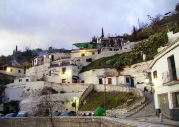 Descubre la belleza del Sacromonte de Granada: Un tesoro oculto en España