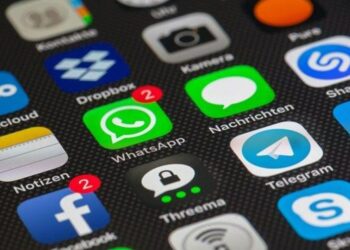 Aplicaciones en pantalla de telefono movil