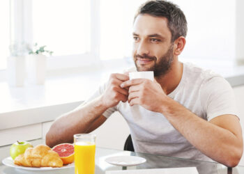 ¿Por qué no deberías saltarte el desayuno?