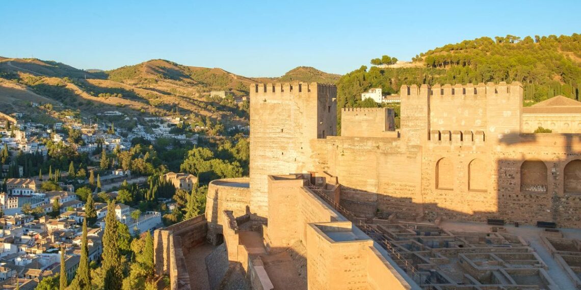 Descubre la majestuosa Alhambra de Granada