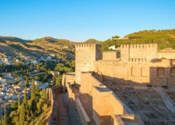 Descubre la majestuosa Alhambra de Granada