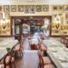 El Faro de Cádiz es uno de los restaurantes más destacados de la ciudad andaluza, y una visita obligada para los amantes de la cocina local y los mariscos frescos.
