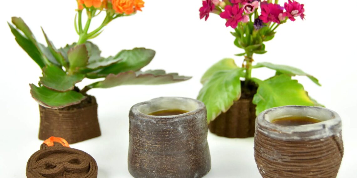 Innovación cervecera: impresión 3D con posos de café utilizados para crear creaciones con cafeína