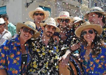 Las fiestas locales en España: Descubre las tradiciones y celebraciones únicas