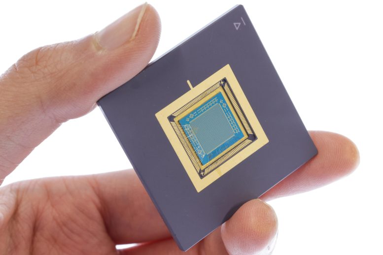 Semiconductor 2D con 1000 transistores