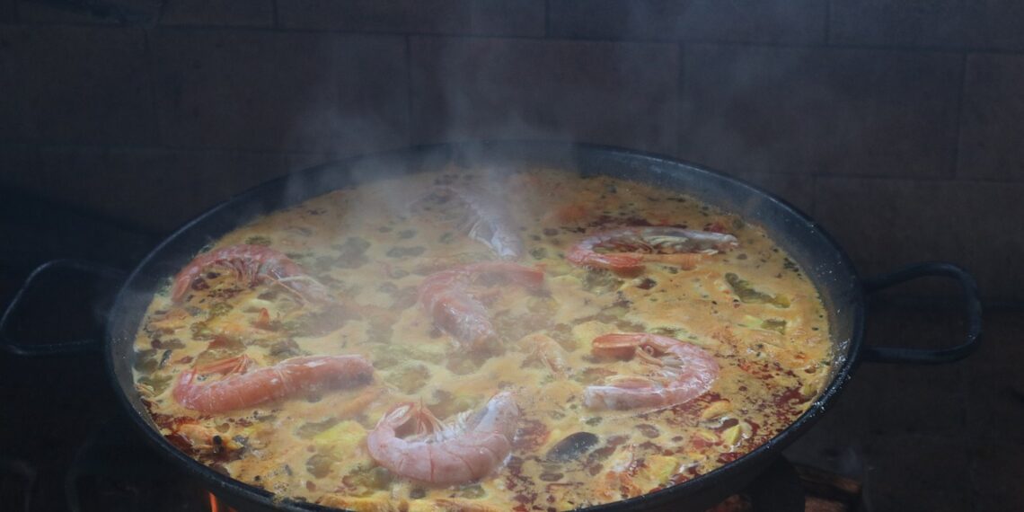 Descubre los Mejores Lugares Donde Comer Paella Valenciana en Sevilla