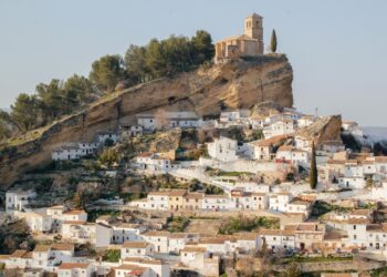 Los Mejores Lugares para Comer en la Carretera de Sevilla a Granada: Guía 2022