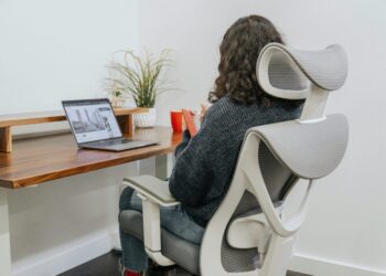 ¿Cómo evitar la fatiga visual laboral?