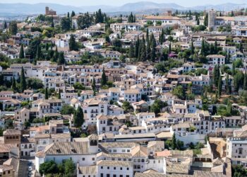 avra granada