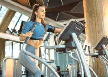 Beneficios de entrenar con una bicicleta elíptica en tu hogar