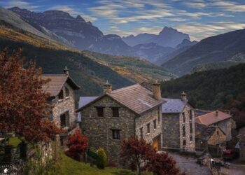Cómo aprovechar el Black Friday para organizar tu primera escapada al Pirineo