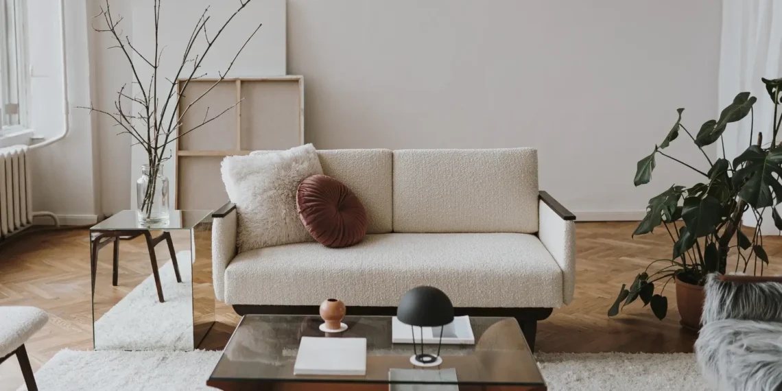 Cómo la reputación online influye en la elección de marcas de muebles y decoración