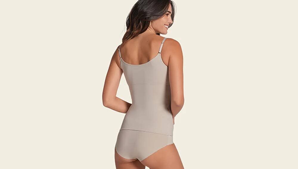 El bañador «efecto faja»: Realidad o mito sobre las prendas moldeadoras de verano